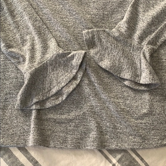 GAP Long Sleeve Softspun Top with Ruffle Sleeve - Picture 3 of 3